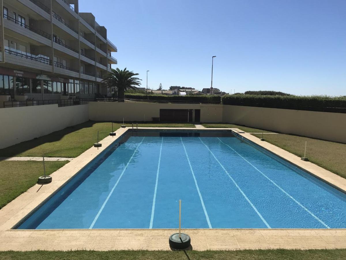 Beachfront Apartment With Swimming Pool Минделу Экстерьер фото